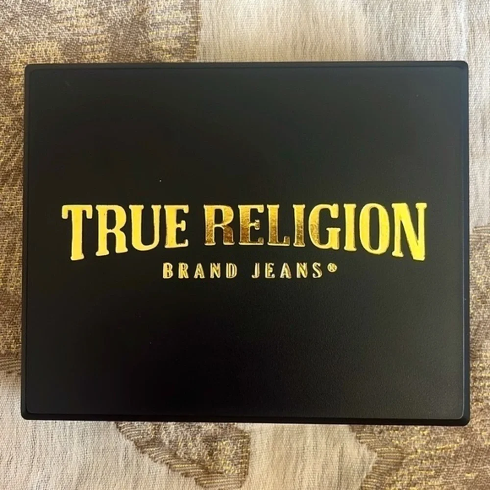 Brand New True Religion Genuine Leather Black/Gold Trifold Pria Wallet RFID
